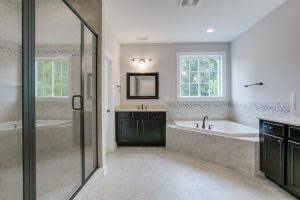 4 Ways to Personalize Your New Master Bathroom