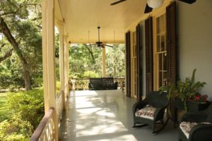 What Is a Farmhouse Style House?